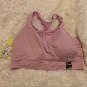 Woman’s all in motion pink sports bra 4x NWT